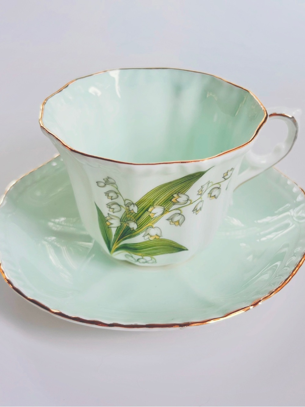 Vtg Lily-of-the-Valley Tea Cup + Saucer Robin Egg Blue Interior + Gold Trim UK